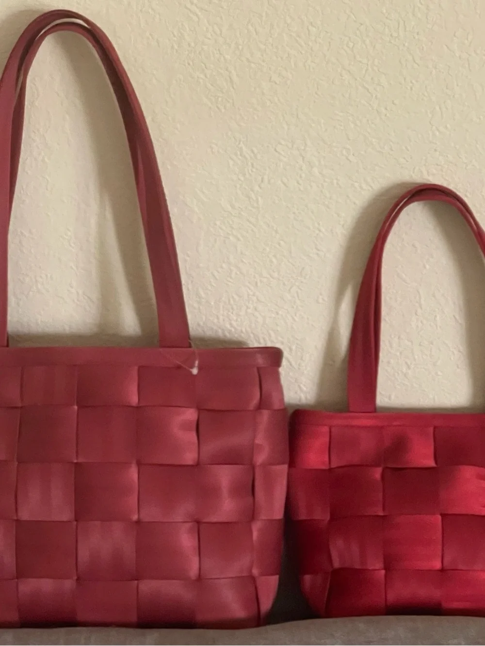 Harvey’s Original Seatbelt Bags Burgundy Red Tote & Mini Purse Red